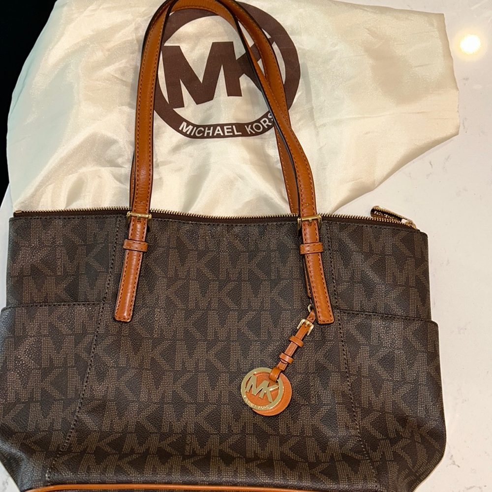 Michael Kors Jet Set Tote